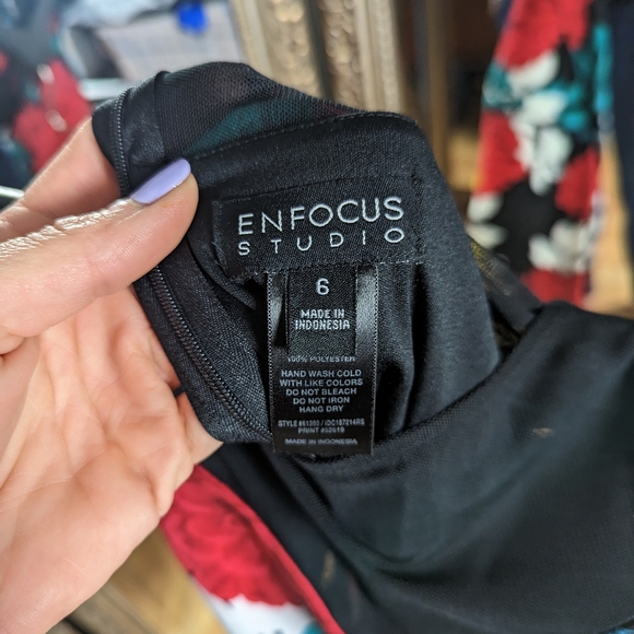 Wedding Guest Floral Dress with Mesh panels - Size 6 - Picture 4 of 4